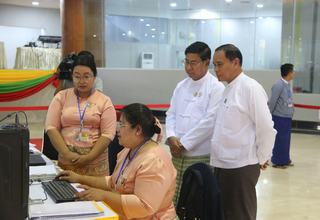 (၆၁) ကြိမ်မြောက် မြန်မာ့ကျောက်မျက်ရတနာပြပွဲ တတိယနေ့ ဆက်လက်ကျင်းပ