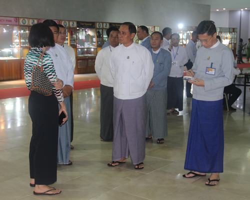 (၆၁) ကြိမ်မြောက် မြန်မာ့ကျောက်မျက်ရတနာပြပွဲ အဋ္ဌမနေ့တွင် ကျောက်စိမ်းအတွဲ ၄၁၂ တွဲ ရောင်းချနိုင်ခဲ့