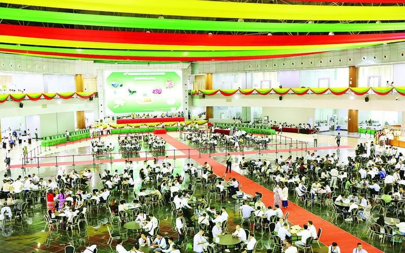 ၂၀၂၆ ခုနှစ် (၆၁)ကြိမ်မြောက် မြန်မာ့ကျောက်မျက်ရတနာပြပွဲ အောင်မြင်စွာကျင်းပပြီးစီး ကျောက်စိမ်းအတွဲပေါင်း ၂၇၀၀ ကျော် ရောင်းချပေးနိုင်ခဲ့