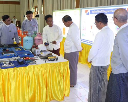 ကမ္ဘာ့ဝါးအထိမ်းအမှတ်နေ့ အခမ်းအနားသို့ 
သယံဇာတနှင့် သဘာဝပတ်ဝန်းကျင်ထိန်းသိမ်းရေးဝန်ကြီးဌာန ပြည်ထောင်စုဝန်ကြီး ဦးဆန်းဦး တက်ရောက်အမှာ စကားပြောကြား