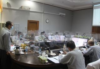သယံဇာတနှင့်သဘာဝပတ်ဝန်းကျင်ထိန်းသိမ်းရေးဝန်ကြီးဌာန ပြည်ထောင်စုဝန်ကြီး ဦးခင်မောင်ရီ သည် ဝန်ကြီးဌာန လက်အောက်ရှိ ဦးစီးဌာန လုပ်ငန်းများ၏ လုပ်ငန်းညှိနှိုင်း အစည်းအဝေးသို့ တက်ရောက်၍ အမှာစကားပြောကြား