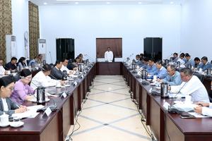 ပြည်ထောင်စုဝန်ကြီး ဦးဆန်းဦး မြန်မာ့ကျောက်မျက်ရတနာပြပွဲ ဗဟိုကော်မတီ အစည်းအဝေးသို့တက်ရောက်
